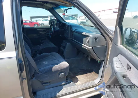 1999 Chevrolet Silverado 1500 Ls z USA, uszkodzony, nr VIN 1GCEK19T9XE145022